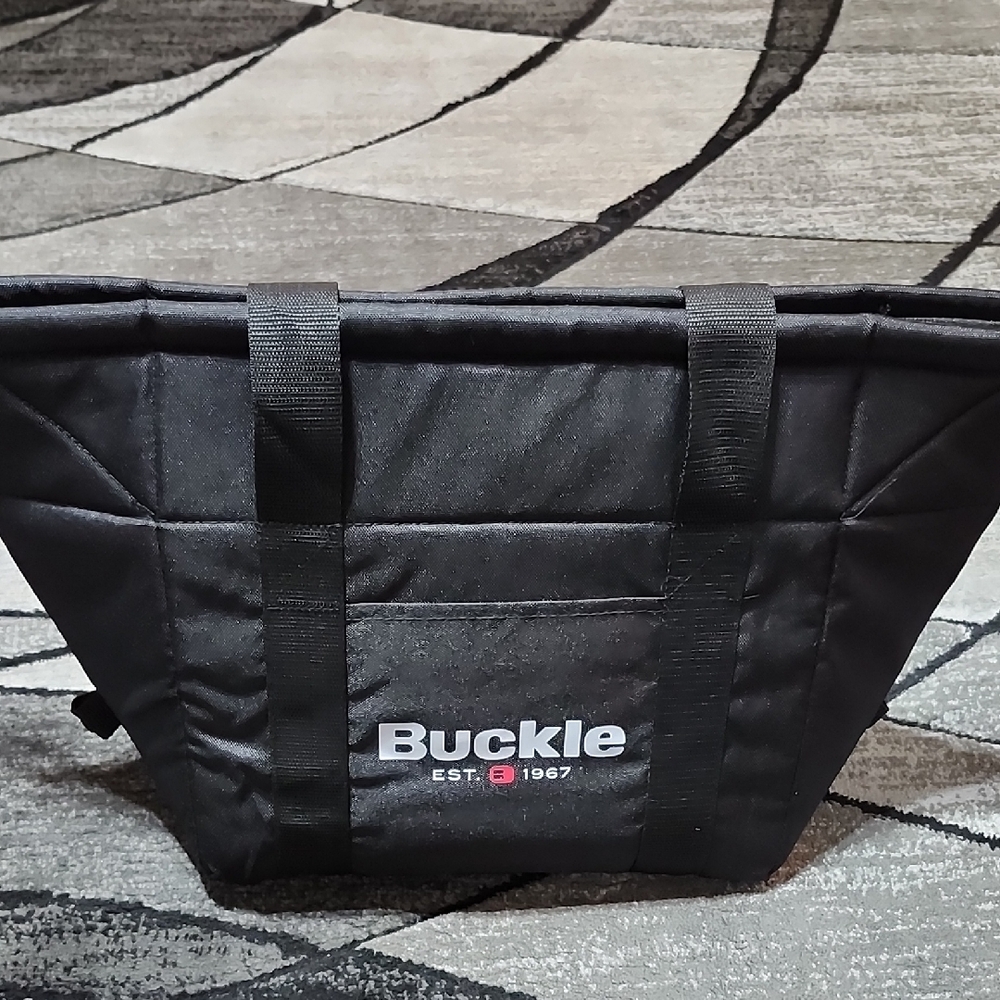 BUCKLE GRAPHIC BLACK LIMITED EDITION INSULATED COOLER BAG